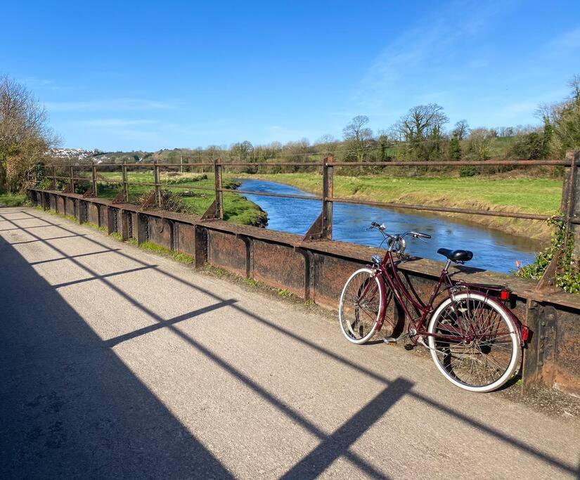 Riverside Home By Camel Trail In Cornwall 韦德布里奇 外观 照片
